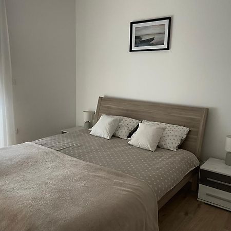 Giovanna Apartment With Terrace And Free Parking Pula Exterior foto